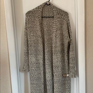 Loft Cardigan Black and White size small